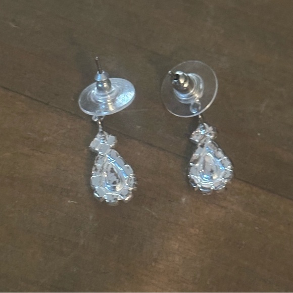 Rhinestone teardrop dangle post earrings - Picture 3 of 3